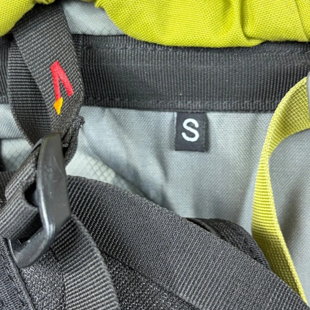 Aarn Natural Exhilaration Backpack Lime Green Black Hiking Daypack Small